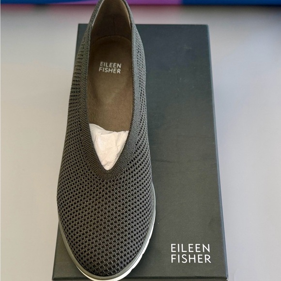 Eileen Fisher Heaven Stretch Wedge Slip-On Flats
Graphite Woven Mesh | 10M | NIB - Picture 2 of 5